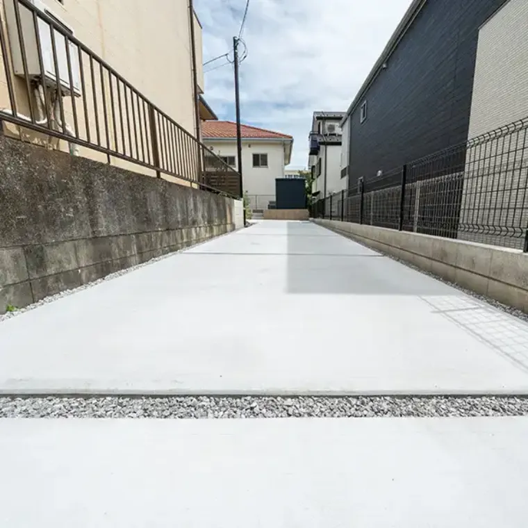 駐車場のコンクリート施工（3台分）